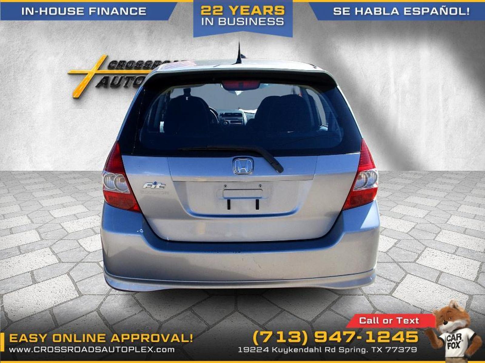 2008 SILVER /GRAY HONDA FIT Sport 5-Speed AT (JHMGD38648S) with an 1.5L L4 SOHC 16V engine, 5-SPEED AUTOMATIC transmission, located at 19224 Kuykendahl Rd, Spring, TX, 77379, (713) 947-1245, 30.049259, -95.491402 - Photo #3