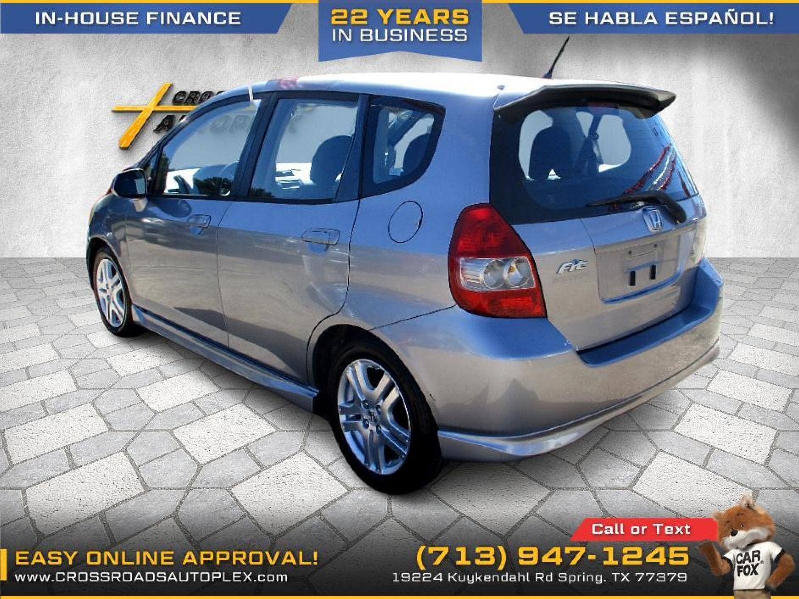 2008 SILVER /GRAY HONDA FIT Sport 5-Speed AT (JHMGD38648S) with an 1.5L L4 SOHC 16V engine, 5-SPEED AUTOMATIC transmission, located at 19224 Kuykendahl Rd, Spring, TX, 77379, (713) 947-1245, 30.049259, -95.491402 - Photo #4