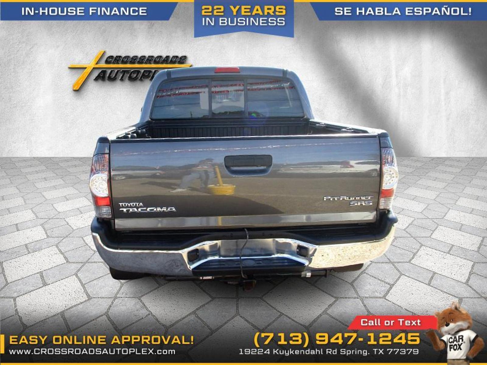 2013 GRAY TOYOTA TACOMA PreRunner Double Cab Auto 2WD (5TFJX4GN6DX) with an 2.7L L4 DOHC 16V engine, 5-SPEED AUTOMATIC transmission, located at 19224 Kuykendahl Rd, Spring, TX, 77379, (713) 947-1245, 30.049259, -95.491402 - Photo #3