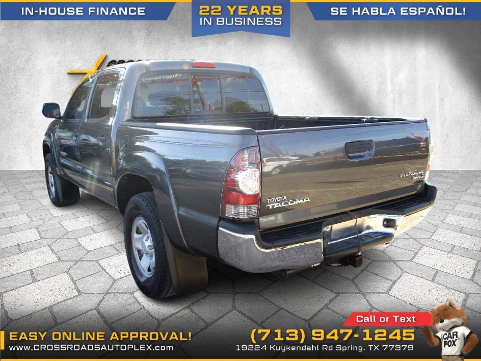 2013 GRAY TOYOTA TACOMA PreRunner Double Cab Auto 2WD (5TFJX4GN6DX) with an 2.7L L4 DOHC 16V engine, 5-SPEED AUTOMATIC transmission, located at 19224 Kuykendahl Rd, Spring, TX, 77379, (713) 947-1245, 30.049259, -95.491402 - Photo #4