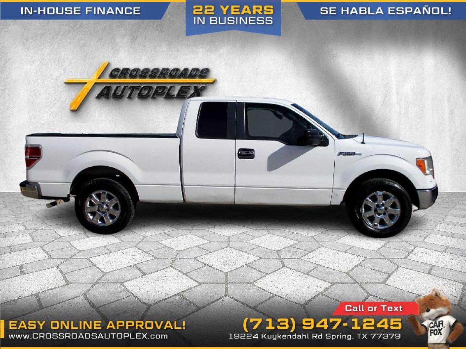 2010 WHITE /GRAY FORD F-150 Lariat SuperCab 6.5-ft. Bed 2WD (1FTEX1CW7AF) with an 4.6L V8 SOHC 16V engine, 4-SPEED AUTOMATIC OR 6-SPEED AUTOMATIC transmission, located at 19224 Kuykendahl Rd, Spring, TX, 77379, (713) 947-1245, 30.049259, -95.491402 - Photo #1