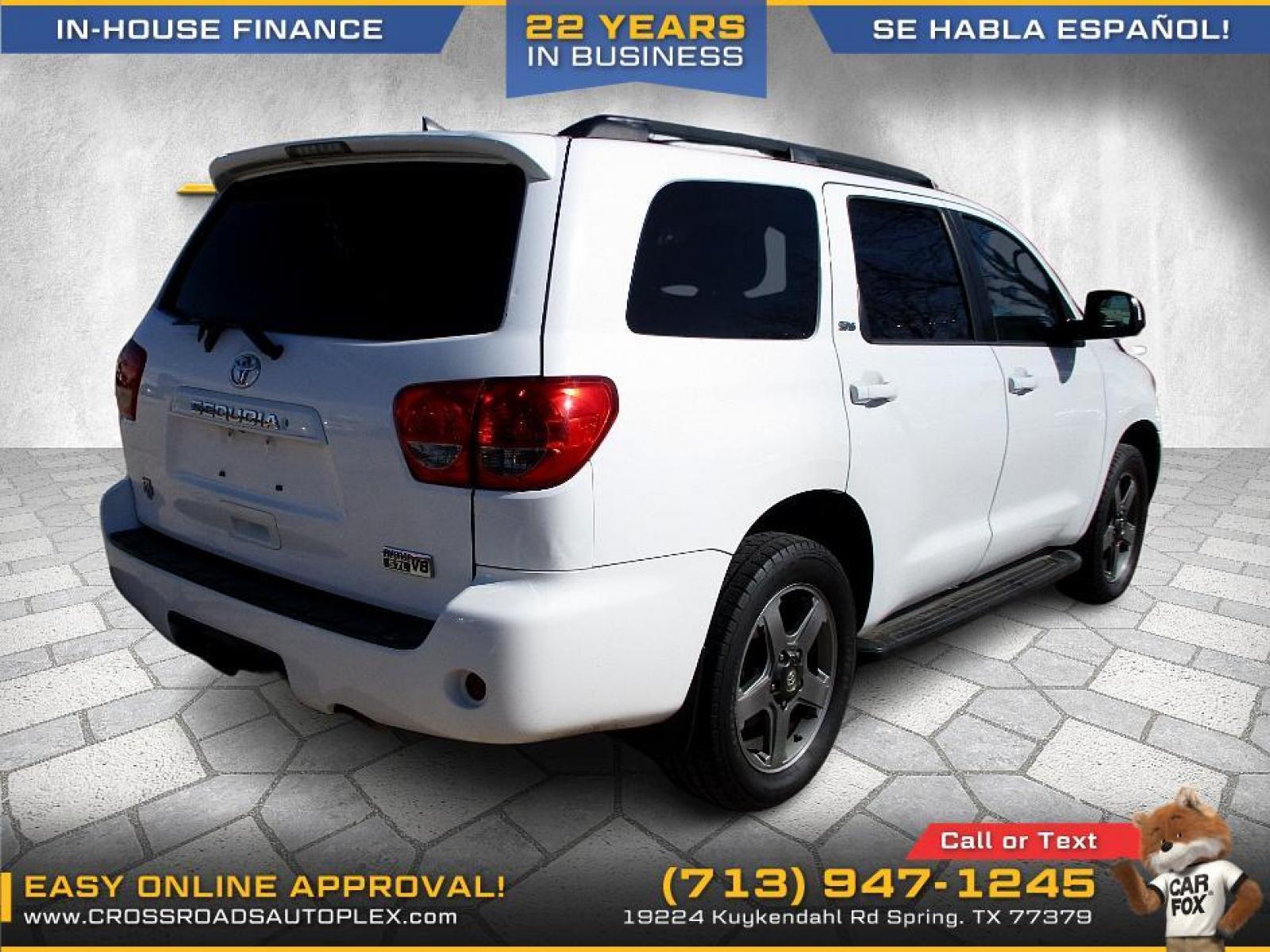 2015 WHITE /GRAY TOYOTA SEQUOIA SR5 5.7L 2WD (5TDZY5G19FS) with an 5.7L V8 DOHC 32V engine, 6-SPEED AUTOMATIC transmission, located at 19224 Kuykendahl Rd, Spring, TX, 77379, (713) 947-1245, 30.049259, -95.491402 - Photo #2