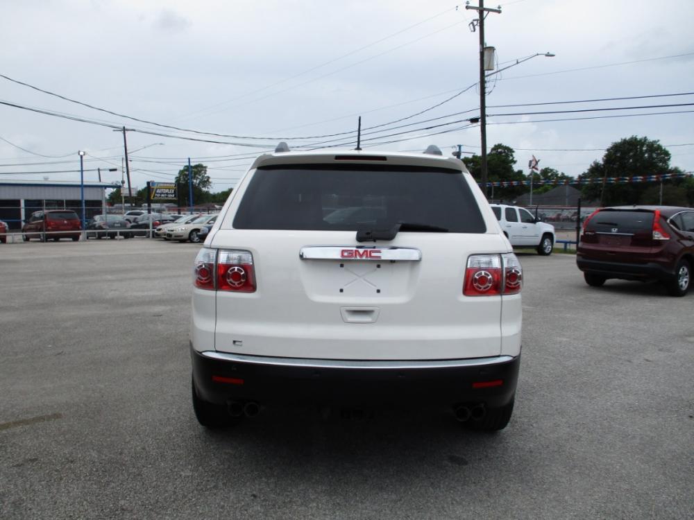 2010 WHITE /GRAY GMC ACADIA SLT-1 FWD (1GKLRMED0AJ) with an 3.6L V6 DOHC 24V engine, 6-SPEED AUTOMATIC transmission, located at 310 Spencer Hwy, South Houston, TX, 77587, (713) 947-1245, 29.664383, -95.228897 - This 2010 GMC Acadia is the complete package! It brings the SUV fan and luxury together as one! Today GMC lets you have luxury without having to sacrifice your space! This mid-size SUV has great appeal and will not last long! Come check us out today! Crossroads Autoplex is a family run dealership th - Photo #3