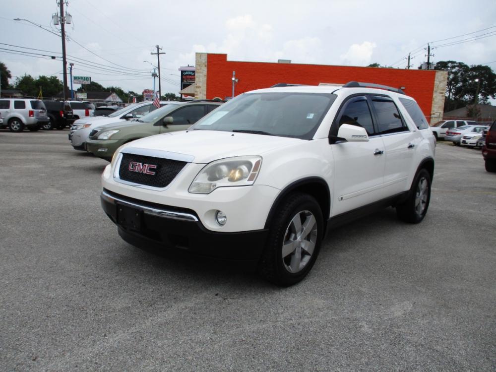2010 WHITE /GRAY GMC ACADIA SLT-1 FWD (1GKLRMED0AJ) with an 3.6L V6 DOHC 24V engine, 6-SPEED AUTOMATIC transmission, located at 310 Spencer Hwy, South Houston, TX, 77587, (713) 947-1245, 29.664383, -95.228897 - This 2010 GMC Acadia is the complete package! It brings the SUV fan and luxury together as one! Today GMC lets you have luxury without having to sacrifice your space! This mid-size SUV has great appeal and will not last long! Come check us out today! Crossroads Autoplex is a family run dealership th - Photo #6