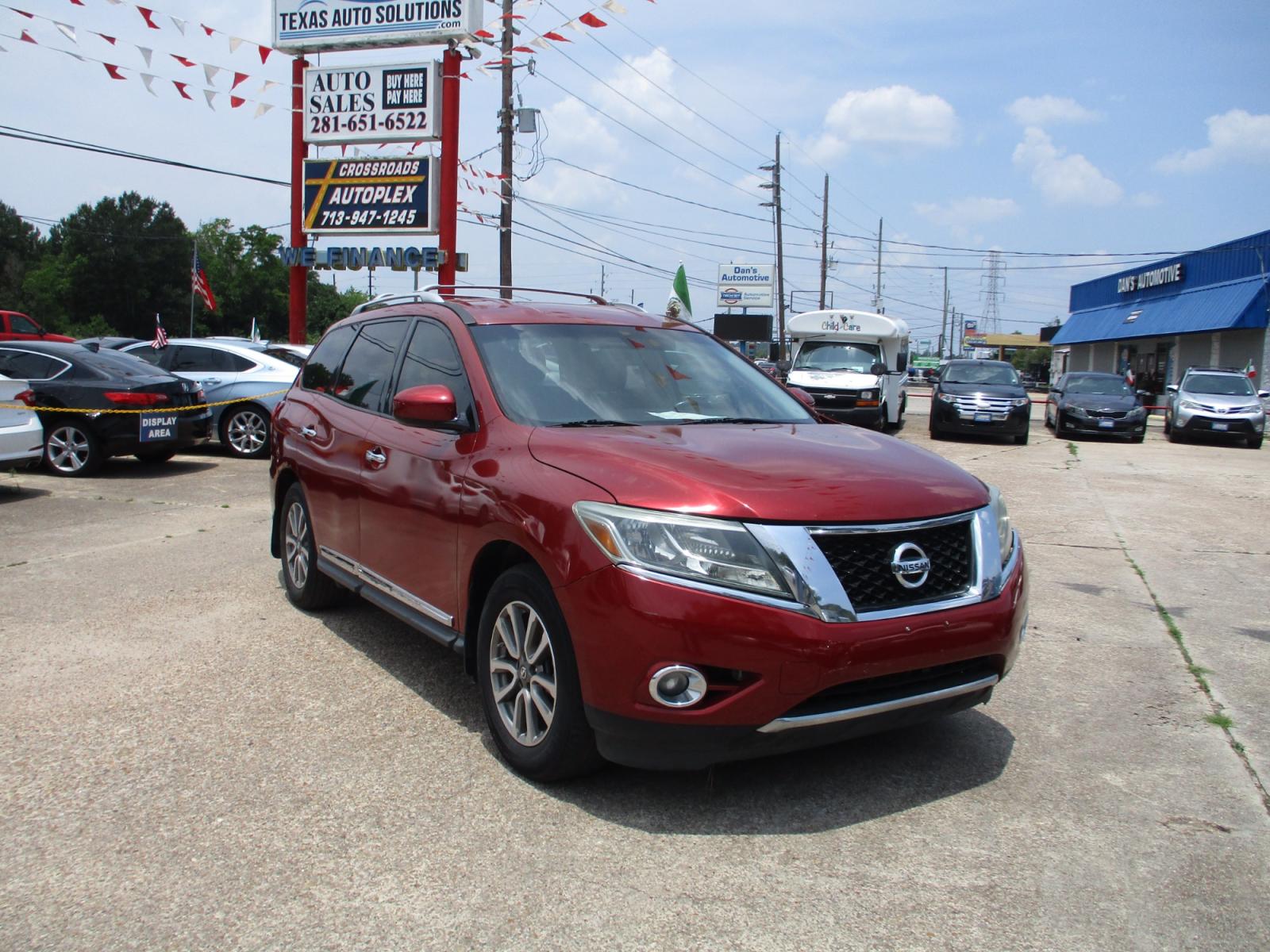 2014 RED NISSAN PATHFINDER S 2WD (5N1AR2MN1EC) with an 3.5L V6 DOHC 24V engine, CVT transmission, located at 19224 Kuykendahl Rd, Spring, TX, 77379, (713) 947-1245, 30.049259, -95.491402 - LOOK!! NEW ARRIVAL NISSAN PATHFINDER , THIS PATHFINDER HAS GONE THROUGH CROSSROADS AUTOPLEX MULTI-POINT INSPECTION AND READY FOR DELIVERY. THIS VEHICLE IS EQUIPPED WITH 3RD SEATING FOR THE WHOLE FAMILY. POWER WINDOWS AND LOCKS, TILT, GREAT SOUND SYSTEM, LEATHER INTERIOR. MOTOR AND TRANSMISSION RUNS - Photo #0