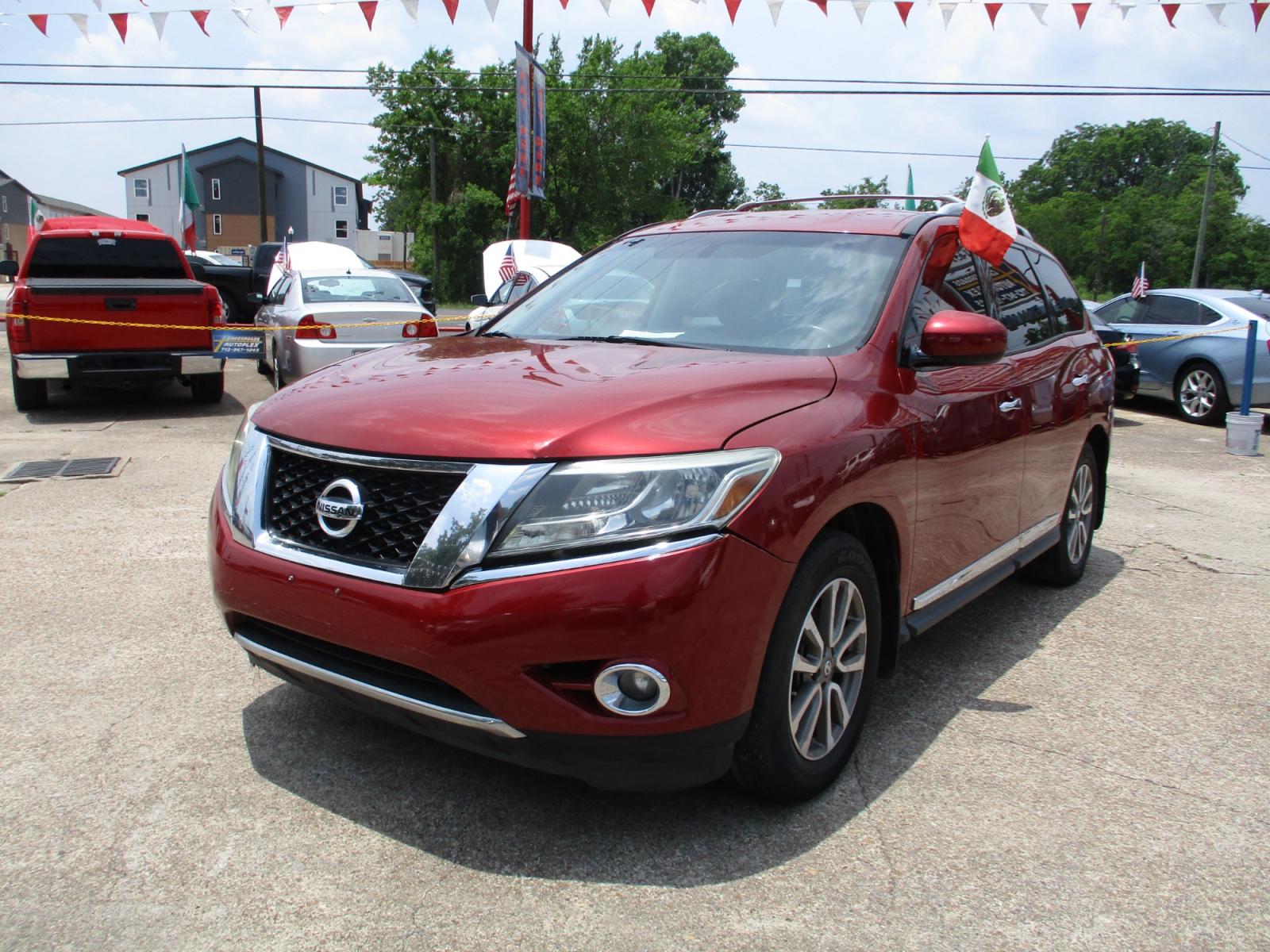 2014 RED NISSAN PATHFINDER S 2WD (5N1AR2MN1EC) with an 3.5L V6 DOHC 24V engine, CVT transmission, located at 19224 Kuykendahl Rd, Spring, TX, 77379, (713) 947-1245, 30.049259, -95.491402 - LOOK!! NEW ARRIVAL NISSAN PATHFINDER , THIS PATHFINDER HAS GONE THROUGH CROSSROADS AUTOPLEX MULTI-POINT INSPECTION AND READY FOR DELIVERY. THIS VEHICLE IS EQUIPPED WITH 3RD SEATING FOR THE WHOLE FAMILY. POWER WINDOWS AND LOCKS, TILT, GREAT SOUND SYSTEM, LEATHER INTERIOR. MOTOR AND TRANSMISSION RUNS - Photo #6