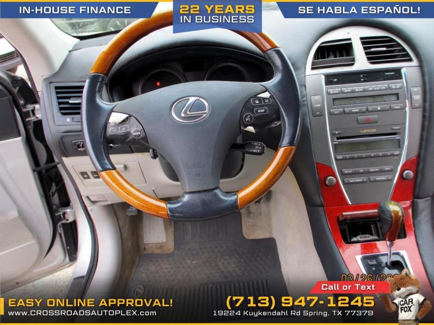 2007 SILVER /GRAY LEXUS ES 350 Sedan (JTHBJ46G472) with an 3.5L V6 DOHC 24V engine, 6-SPEED AUTOMATIC transmission, located at 19224 Kuykendahl Rd, Spring, TX, 77379, (713) 947-1245, 30.049259, -95.491402 - *********************** JUST HIT THE LOT 2007 LEXUS ES330 *************************** IF YOU ARE IN THE MARKET FOR A LUXURY SEDAN, LOOK NO FURTHER!! THIS LEXUS IS IN PRISTINE CONDITION INSIDE AND OUTSIDE. EQUIPPED WITH A V6 MOTOR JUST ENOUGHT HORSEPOWER THAT YOU WILL NEED!! NON SMOKER INSIDE WITH - Photo#9