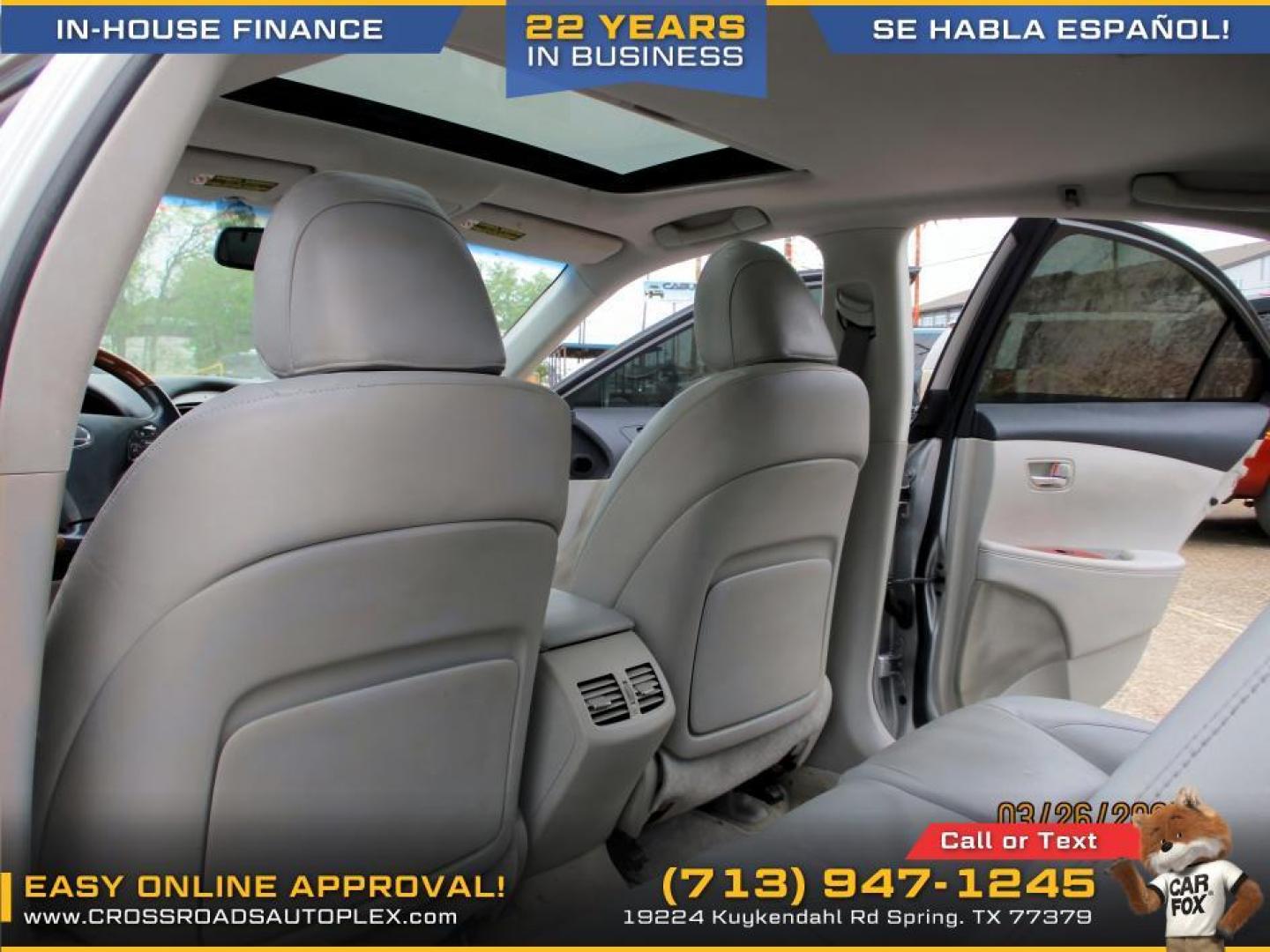 2007 SILVER /GRAY LEXUS ES 350 Sedan (JTHBJ46G472) with an 3.5L V6 DOHC 24V engine, 6-SPEED AUTOMATIC transmission, located at 19224 Kuykendahl Rd, Spring, TX, 77379, (713) 947-1245, 30.049259, -95.491402 - *********************** JUST HIT THE LOT 2007 LEXUS ES330 *************************** IF YOU ARE IN THE MARKET FOR A LUXURY SEDAN, LOOK NO FURTHER!! THIS LEXUS IS IN PRISTINE CONDITION INSIDE AND OUTSIDE. EQUIPPED WITH A V6 MOTOR JUST ENOUGHT HORSEPOWER THAT YOU WILL NEED!! NON SMOKER INSIDE WITH - Photo#13