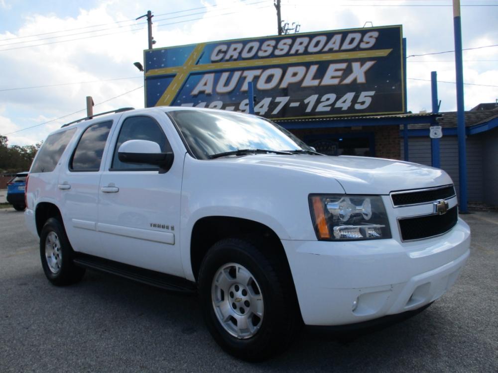 2008 WHITE CHEVROLET TAHOE LS 2WD (1GNFC13048R) with an 5.3L V8 OHV 16V FFV engine, 4-SPEED AUTOMATIC transmission, located at 310 Spencer Hwy, South Houston, TX, 77587, (713) 947-1245, 29.664383, -95.228897 - Photo #0