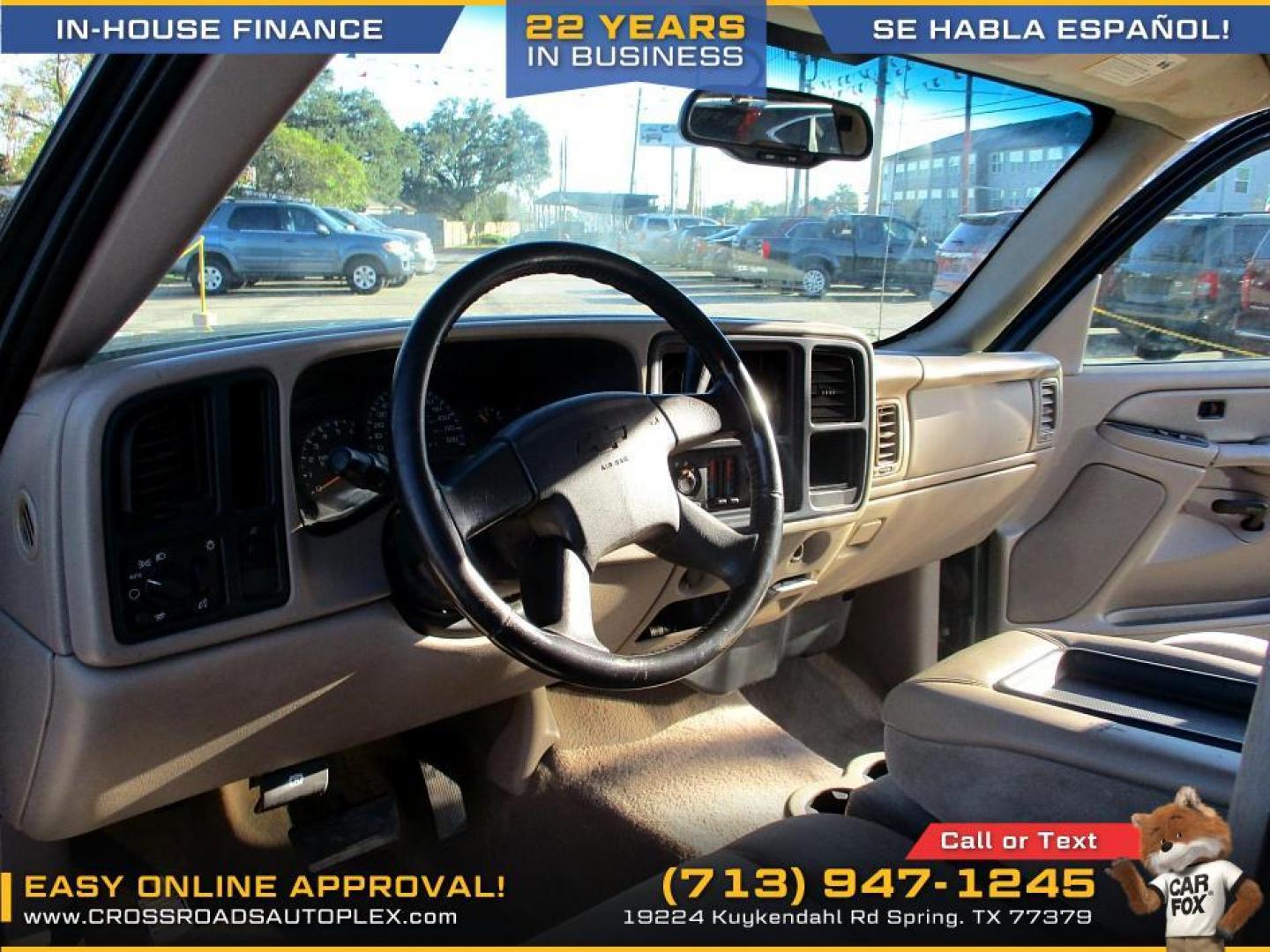 2006 GREEN CHEVROLET SILVERADO 1500 LS2 Crew Cab 2WD (2GCEC13Z361) with an 5.3L V8 OHV 16V FFV engine, 4-SPEED AUTOMATIC transmission, located at 19224 Kuykendahl Rd, Spring, TX, 77379, (713) 947-1245, 30.049259, -95.491402 - NEW ARRIVAL CHEVROLET SILVERADO CREW CAB PICKUP!! THIS IS A MUST SEE, 4DR CREW CAB, CLOTH INTERIOR WITH NO STAINS AND CUTS, GREAT MILEAGE, ENGINE AND TRANSMISSION RUNS SMOOTH AND FUNCTIONS PROPERLY, ICE COLD A/C, PASSED OUR MULTI-POINT INSPECTION AND READY FOR DELIVERY! ALMOST NEW TIRES AND EXTERIOR - Photo#5