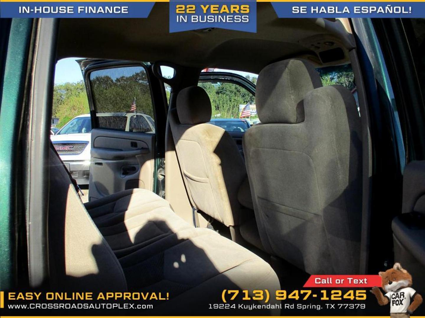 2006 GREEN CHEVROLET SILVERADO 1500 LS2 Crew Cab 2WD (2GCEC13Z361) with an 5.3L V8 OHV 16V FFV engine, 4-SPEED AUTOMATIC transmission, located at 19224 Kuykendahl Rd, Spring, TX, 77379, (713) 947-1245, 30.049259, -95.491402 - NEW ARRIVAL CHEVROLET SILVERADO CREW CAB PICKUP!! THIS IS A MUST SEE, 4DR CREW CAB, CLOTH INTERIOR WITH NO STAINS AND CUTS, GREAT MILEAGE, ENGINE AND TRANSMISSION RUNS SMOOTH AND FUNCTIONS PROPERLY, ICE COLD A/C, PASSED OUR MULTI-POINT INSPECTION AND READY FOR DELIVERY! ALMOST NEW TIRES AND EXTERIOR - Photo#8