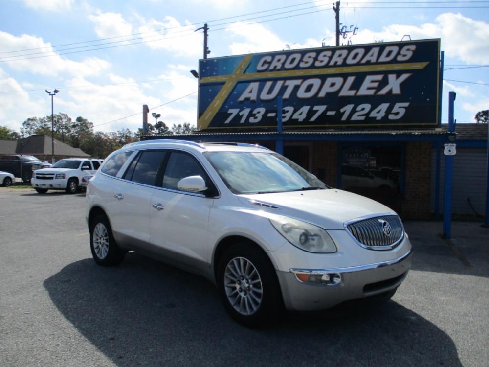 2010 WHITE BUICK ENCLAVE CXL 2XL FWD (5GALRCED0AJ) with an 3.6L V6 DOHC 24V engine, 6-SPEED AUTOMATIC OVERDRIVE transmission, located at 310 Spencer Hwy, South Houston, TX, 77587, (713) 947-1245, 29.664383, -95.228897 - The first thing you’ll feel in the mid-size Enclave is a sense of openness. A “low and away” instrument panel keeps controls easily within reach. Premium materials, cloth-appointed seating, warm wood tones and brushed chrome accents create a sophisticated interior. Take comfort in the fact tha - Photo #0