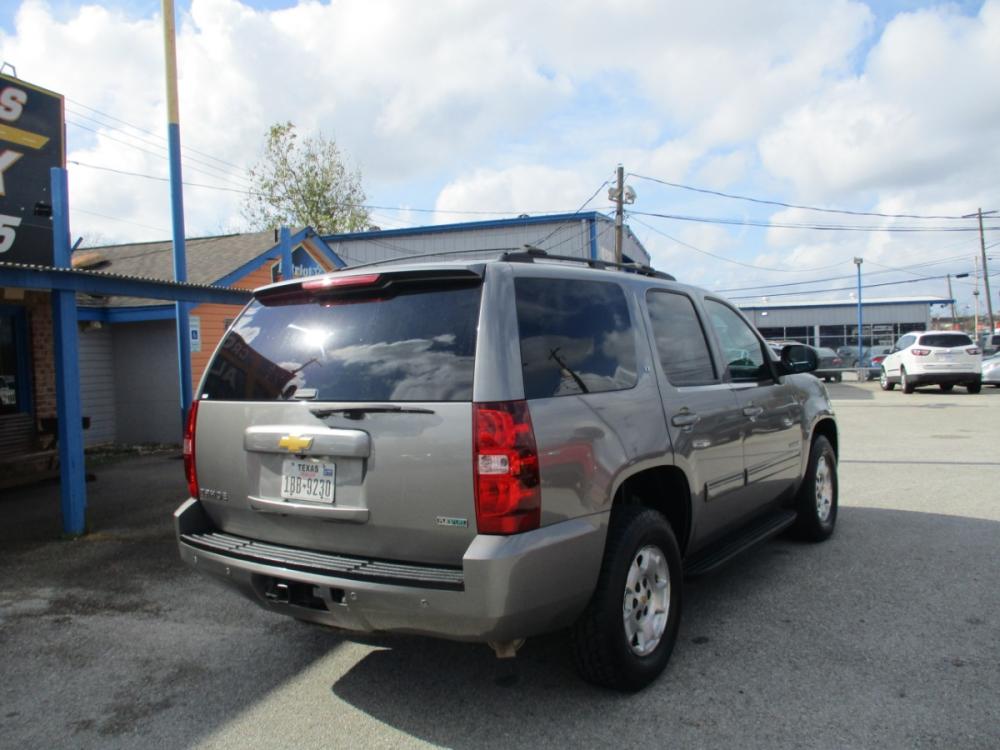 2012 GRAY CHEVROLET TAHOE LT 2WD (1GNSCBE03CR) with an 5.3L V8 OHV 16V FFV engine, 6-SPEED AUTOMATIC transmission, located at 310 Spencer Hwy, South Houston, TX, 77587, (713) 947-1245, 29.664383, -95.228897 - LOOK!! NEW ARRIVAL CHEVROLET TAHOE, THIS TAHOE HAS GONE THROUGH Crossroads Autoplex MULTI-POINT INSPECTION AND READY FOR DELIVERY. THIS VEHICLE IS EQUIPPED WITH 3RD SEATING FOR THE WHOLE FAMILY. POWER WINDOWS AND LOCKS, TILT, GREAT SOUND SYSTEM, LEATHER INTERIOR. MOTOR AND TRANSMISSION RUNS GREAT AN - Photo #2
