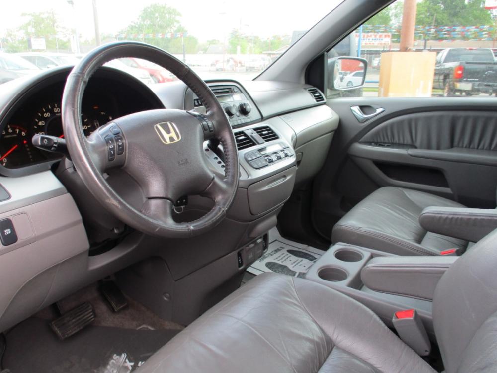2009 GRAY HONDA ODYSSEY EX-L (5FNRL38679B) with an 3.5L V6 SOHC 24V engine, 5-SPEED AUTOMATIC transmission, located at 310 Spencer Hwy, South Houston, TX, 77587, (713) 947-1245, 29.664383, -95.228897 - Photo #14