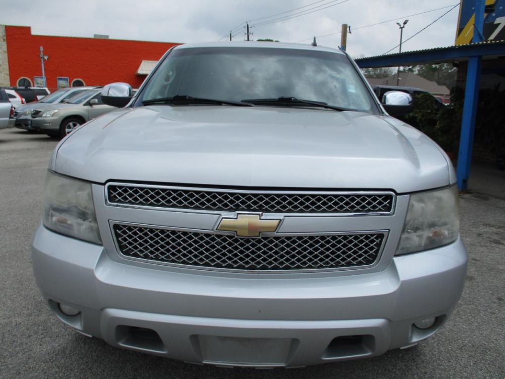 2011 SILVER CHEVROLET SUBURBAN LT 1500 2WD (1GNSCJE09BR) with an 5.3L V8 OHV 16V FFV engine, 6-SPEED AUTOMATIC transmission, located at 310 Spencer Hwy, South Houston, TX, 77587, (713) 947-1245, 29.664383, -95.228897 - LOOK!! NEW ARRIVAL CHEVROLET SUBURBAN LT, THIS SUBURBAN HAS GONE THROUGH LEGACY TRUCKS AND CARS MULTI-POINT INSPECTION AND READY FOR DELIVERY. THIS VEHICLE IS EQUIPPED WITH 3RD SEATING FOR THE WHOLE FAMILY. POWER WINDOWS AND LOCKS, TILT, GREAT SOUND SYSTEM, LEATHER INTERIOR. MOTOR AND TRANSMISSION R - Photo #7