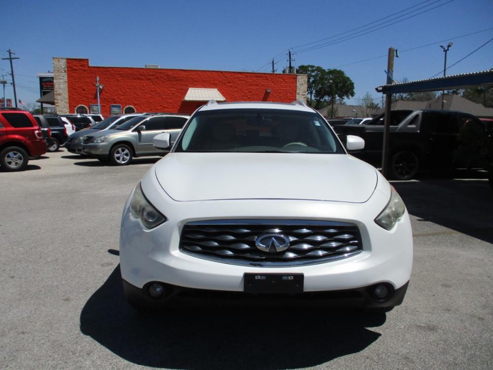 2009 WHITE INFINITI FX FX35 2WD (JNRAS18U19M) with an 3.5L V6 DOHC 24V engine, 5-SPEED AUTOMATIC transmission, located at 310 Spencer Hwy, South Houston, TX, 77587, (713) 947-1245, 29.664383, -95.228897 - Wow, look at this clean unit. This front engine with All Wheel Drive has 275-hp with a 3.5 valve aluminum-alloy V6 engine. The continuously Variable Valve Timing Control System is revolutionary for it's time. Has a 5-speed automatic transmission with a manual shift option for the sport enthusiast. H - Photo #7