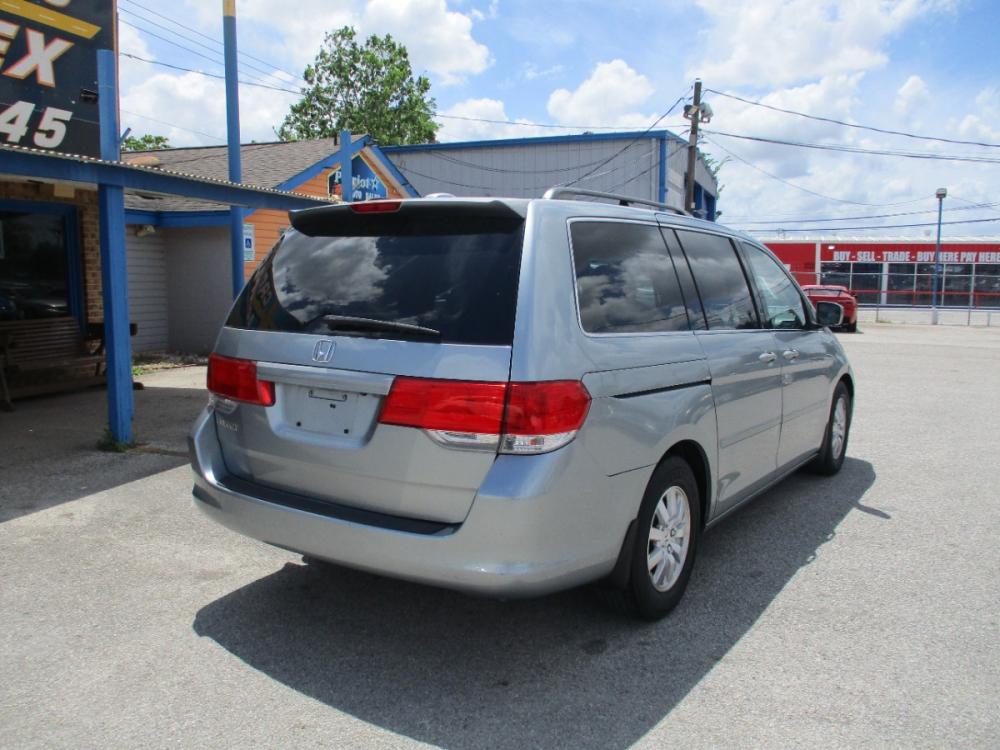 2008 SILVER HONDA ODYSSEY EX-L w/ DVD (5FNRL38708B) with an 3.5L V6 SOHC 24V engine, 5-SPEED AUTOMATIC transmission, located at 310 Spencer Hwy, South Houston, TX, 77587, (713) 947-1245, 29.664383, -95.228897 - This Honda Pilot has towing capacity, feels big behind the wheel. A huge pro for this unit is the roomy interior with eight-passenger seating, versatile storage and cargo-hauling abilities, many standard features, comfortable ride, smooth power delivery. Edmunds Say: One of the best crossover SUVs a - Photo #2