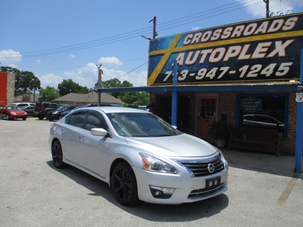 2015 SILVER NISSAN ALTIMA 2.5 S (1N4AL3AP9FC) with an 2.5L L4 DOHC 16V engine, CVT transmission, located at 310 Spencer Hwy, South Houston, TX, 77587, (713) 947-1245, 29.664383, -95.228897 - 2015 NISSAN ALTIMA****** NEW ARRIVAL****** GREAT GAS MILEAGE Keyless entry, Freezing cold A/C! This 2012 Nissan Altima is extra clean and has never been smoked in. Come see why the Nissan Altima has been one of the best selling full size sedans in the market today. It gets great gas mileage and - Photo #0