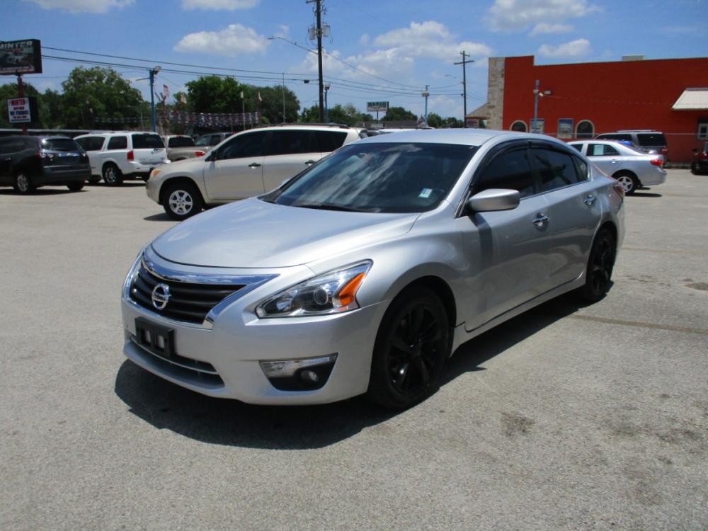 2015 SILVER NISSAN ALTIMA 2.5 S (1N4AL3AP9FC) with an 2.5L L4 DOHC 16V engine, CVT transmission, located at 310 Spencer Hwy, South Houston, TX, 77587, (713) 947-1245, 29.664383, -95.228897 - 2015 NISSAN ALTIMA****** NEW ARRIVAL****** GREAT GAS MILEAGE Keyless entry, Freezing cold A/C! This 2012 Nissan Altima is extra clean and has never been smoked in. Come see why the Nissan Altima has been one of the best selling full size sedans in the market today. It gets great gas mileage and - Photo #6