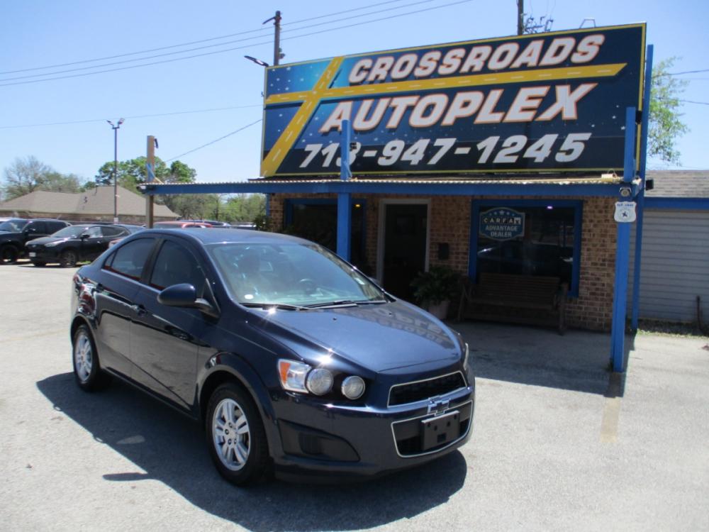 2016 BLUE CHEVROLET SONIC LT Auto Sedan (1G1JC5SH5G4) with an 1.8L L4 DOHC 24V engine, 6-SPEED AUTOMATIC transmission, located at 310 Spencer Hwy, South Houston, TX, 77587, (713) 947-1245, 29.664383, -95.228897 - CHECK ME OUT!! IF YOU ARE LOOKING FOR A GREAT RELIABLE ECONOMY VEHICLE LOOK NO FURTHER!! THIS UNIT QUALIFIES FOR OUR IN-HOUSE FINANCING PROGRAMS. THIS VEHICLE HAS GREAT GAS MILEAGE , CLOTH INTERIOR WITH NO STAINS OR CUTS, 4 CYL, AUTOMATIC TRANSMISSION THAT SHIFTS GREAT, ICE COLD A/C AND ALMOST NEW T - Photo #0