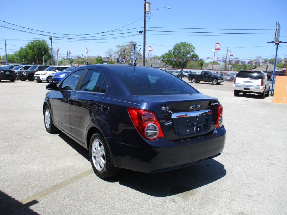 2016 BLUE CHEVROLET SONIC LT Auto Sedan (1G1JC5SH5G4) with an 1.8L L4 DOHC 24V engine, 6-SPEED AUTOMATIC transmission, located at 310 Spencer Hwy, South Houston, TX, 77587, (713) 947-1245, 29.664383, -95.228897 - CHECK ME OUT!! IF YOU ARE LOOKING FOR A GREAT RELIABLE ECONOMY VEHICLE LOOK NO FURTHER!! THIS UNIT QUALIFIES FOR OUR IN-HOUSE FINANCING PROGRAMS. THIS VEHICLE HAS GREAT GAS MILEAGE , CLOTH INTERIOR WITH NO STAINS OR CUTS, 4 CYL, AUTOMATIC TRANSMISSION THAT SHIFTS GREAT, ICE COLD A/C AND ALMOST NEW T - Photo #4