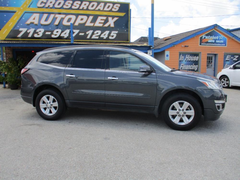 2013 GRAY CHEVROLET TRAVERSE 1LT FWD (1GNKRGKD4DJ) with an 3.6L V6 DOHC 24V engine, 6-SPEED AUTOMATIC transmission, located at 310 Spencer Hwy, South Houston, TX, 77587, (713) 947-1245, 29.664383, -95.228897 - This 2013 Chevrolet Traverse is the complete package! It brings the SUV fan and luxury together as one! Today Chevrolet lets you have luxury without having to sacrifice your space! This mid-size SUV has great appeal and will not last long! Come check us out today! Crossroads Autoplex is a family run - Photo #1