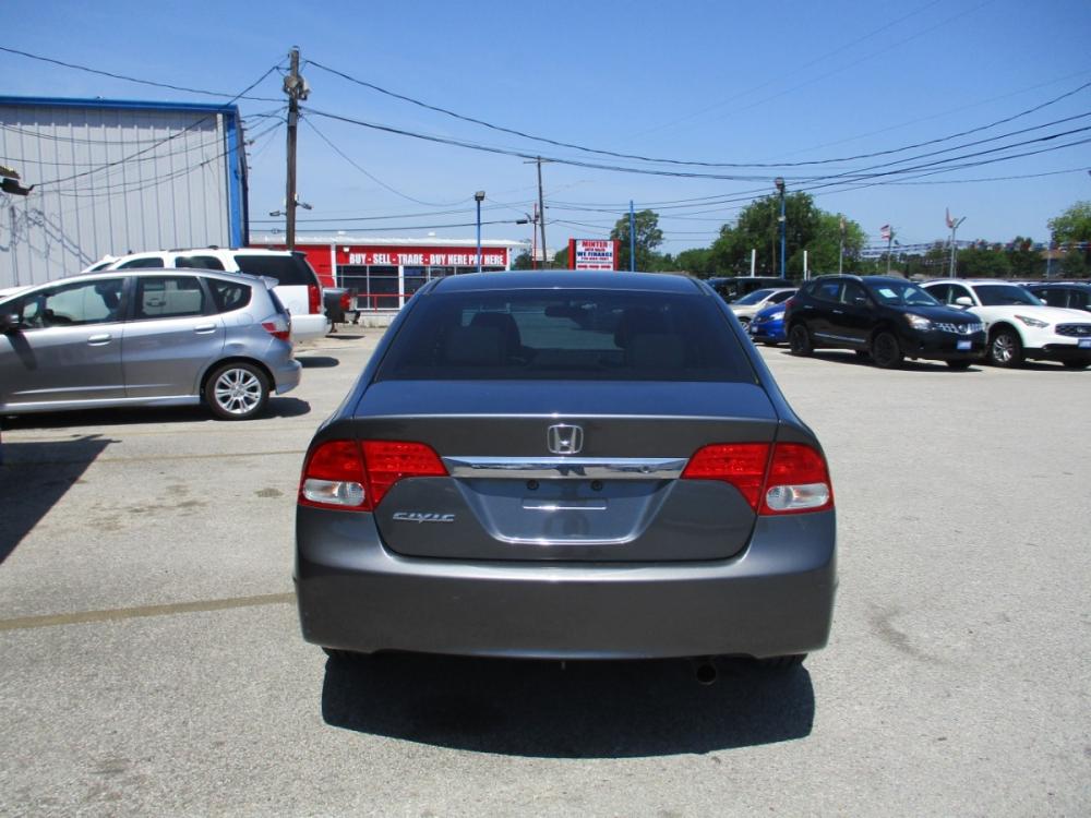 2010 GRAY HONDA CIVIC LX Sedan 5-Speed AT (19XFA1F53AE) with an 1.8L L4 SOHC 16V engine, 5-SPEED AUTOMATIC transmission, located at 310 Spencer Hwy, South Houston, TX, 77587, (713) 947-1245, 29.664383, -95.228897 - Photo #3