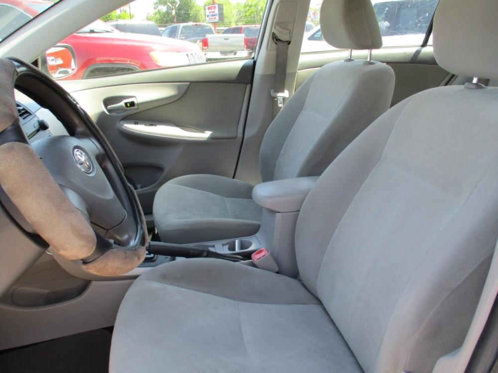 2009 SILVER TOYOTA COROLLA Base 4-Speed AT (1NXBU40E89Z) with an 1.8L L4 DOHC 16V engine, 4-SPEED AUTOMATIC transmission, located at 310 Spencer Hwy, South Houston, TX, 77587, (713) 947-1245, 29.664383, -95.228897 - Photo #12