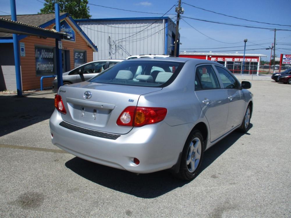 2009 SILVER TOYOTA COROLLA Base 4-Speed AT (1NXBU40E89Z) with an 1.8L L4 DOHC 16V engine, 4-SPEED AUTOMATIC transmission, located at 310 Spencer Hwy, South Houston, TX, 77587, (713) 947-1245, 29.664383, -95.228897 - Photo #2