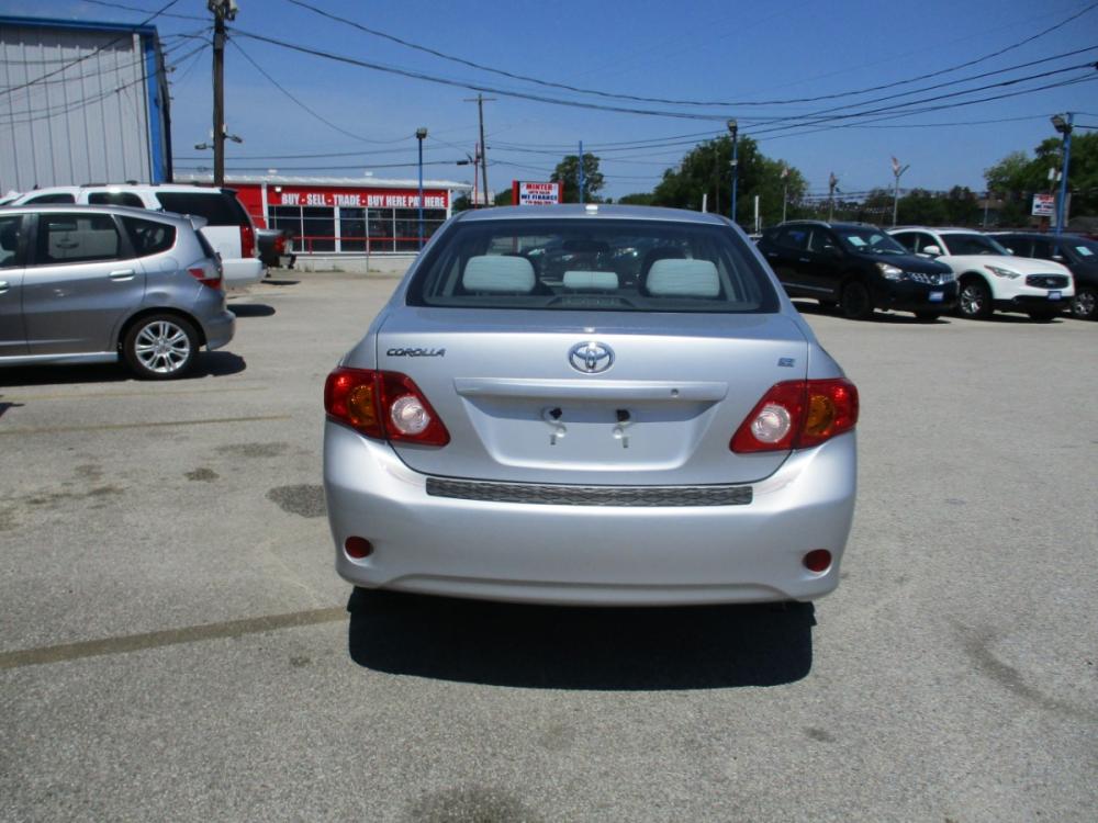 2009 SILVER TOYOTA COROLLA Base 4-Speed AT (1NXBU40E89Z) with an 1.8L L4 DOHC 16V engine, 4-SPEED AUTOMATIC transmission, located at 310 Spencer Hwy, South Houston, TX, 77587, (713) 947-1245, 29.664383, -95.228897 - Photo #3