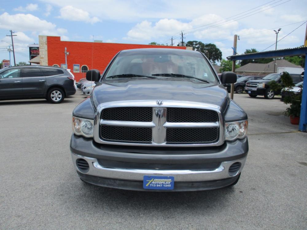 2002 GRAY DODGE RAM 1500 ST Quad Cab Short Bed 2WD (3D7HA18Z92G) with an 5.9L V8 OHV 16V engine, 4-SPEED AUTOMATIC OR 5-SPEED MANUAL transmission, located at 310 Spencer Hwy, South Houston, TX, 77587, (713) 947-1245, 29.664383, -95.228897 - 2002 DODGE RAM, THIS TRUCK IS IN PRISTINE CONDITION. Wow check out those 44K LOW MILES. This unit is clean and more power than you could ever want from a half ton truck. It's equipped with the four door crew cab so you'll have plenty of room for the whole family or all your friends. Cold AC, and i - Photo #7