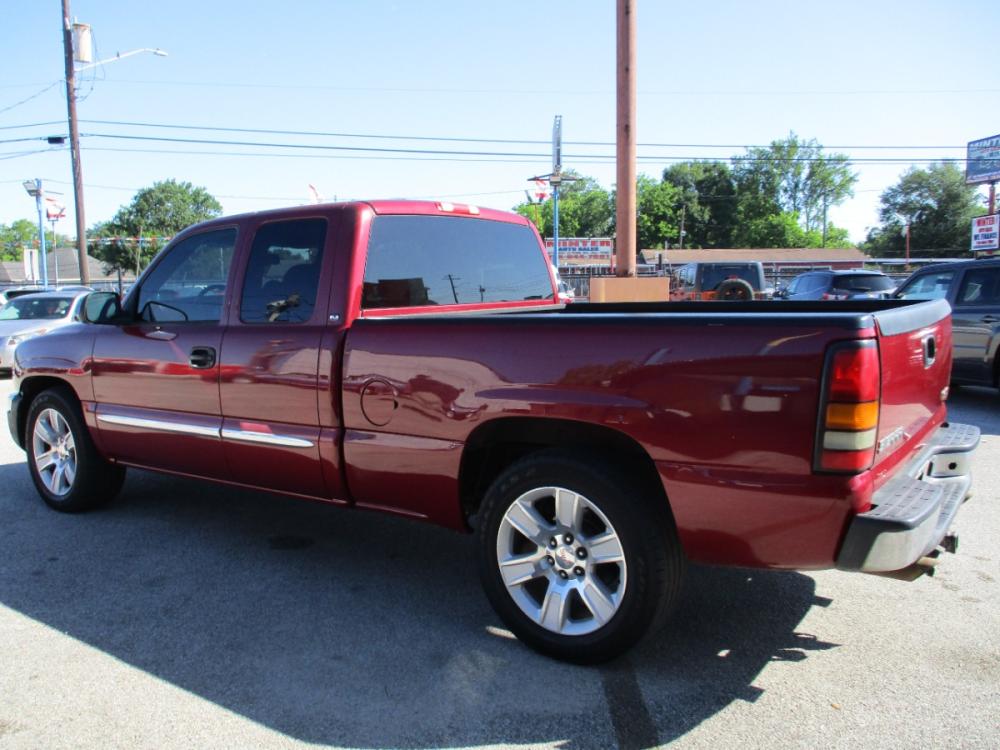 2004 RED GMC SIERRA 1500 Work Truck Ext. Cab Long Bed 2WD (2GTEC19V641) with an 4.8L V8 OHV 16V engine, 4-SPEED AUTOMATIC transmission, located at 310 Spencer Hwy, South Houston, TX, 77587, (713) 947-1245, 29.664383, -95.228897 - NEW ARRIVAL CHEVROLET SILVERADO EXT CAB PICKUP!! THIS IS A MUST SEE, 4DR EXT CAB, CLOTH INTERIOR WITH NO STAINS AND CUTS, GREAT MILEAGE, ENGINE AND TRANSMISSION RUNS SMOOTH AND FUNCTIONS PROPERLY, ICE COLD A/C, PASSED OUR MULTI-POINT INSPECTION AND READY FOR DELIVERY! ALMOST NEW TIRES AND EXTERIOR I - Photo #5