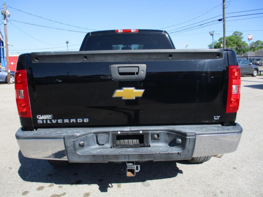 2013 BLACK CHEVROLET SILVERADO 1500 LT Ext. Cab 2WD (1GCRCSE09DZ) with an 5.3L V8 OHV 16V FFV engine, 4-SPEED AUTOMATIC OR 6-SPEED AUTOMATIC transmission, located at 310 Spencer Hwy, South Houston, TX, 77587, (713) 947-1245, 29.664383, -95.228897 - NEW ARRIVAL CHEVROLET SILVERADO EXT CAB PICKUP!! THIS IS A MUST SEE, 4DR EXT CAB, CLOTH INTERIOR WITH NO STAINS AND CUTS, GREAT MILEAGE, ENGINE AND TRANSMISSION RUNS SMOOTH AND FUNCTIONS PROPERLY, ICE COLD A/C, PASSED OUR MULTI-POINT INSPECTION AND READY FOR DELIVERY! ALMOST NEW TIRES AND EXTERIOR - Photo #3