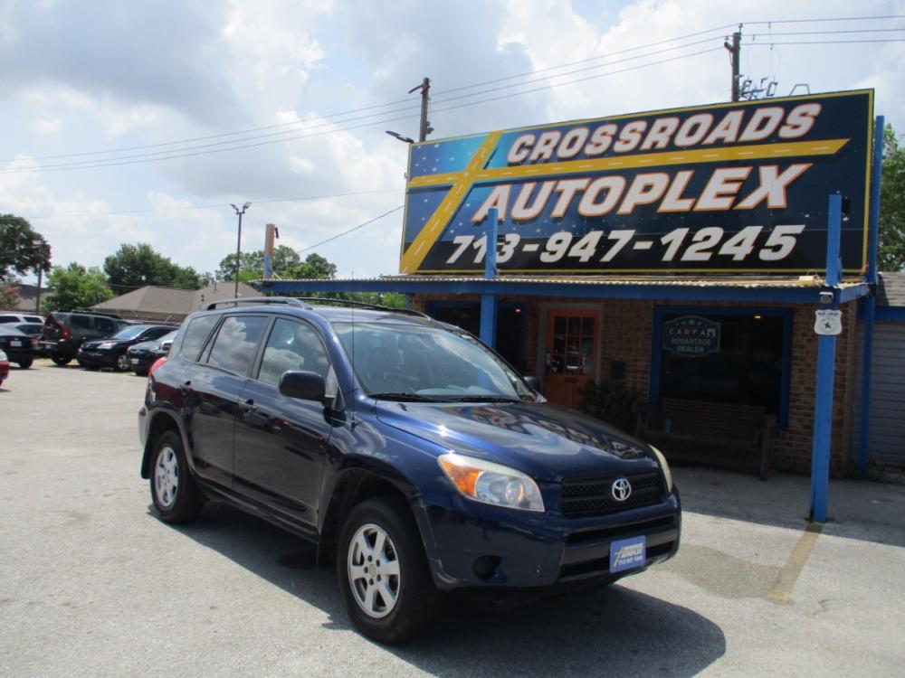 2006 BLUE TOYOTA RAV4 Base I4 2WD (JTMZD33V966) with an 2.4L L4 DOHC 16V engine, 4-SPEED AUTOMATIC transmission, located at 310 Spencer Hwy, South Houston, TX, 77587, (713) 947-1245, 29.664383, -95.228897 - 2006 TOYOTA RAV 4 ------- NEW ARRIVAL------ GREAT GAS MILEAGE WITH A TOYOTA ENGINE------- NEW TO INVENTORY !!, XTRA CLEAN VEHICLE WITH ALMOST NEW INTERIOR, NON SMOKER VEHICLE NO CUTS,STAINS,BURNS. EXTERIOR IS EQUALLY AS NICE . NO DOOR DINGS, THIS UNIT TRULY IS IN PRESTINE CONDITION IN AND OUT. T - Photo #0