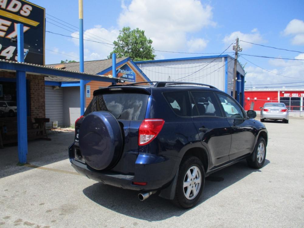2006 BLUE TOYOTA RAV4 Base I4 2WD (JTMZD33V966) with an 2.4L L4 DOHC 16V engine, 4-SPEED AUTOMATIC transmission, located at 310 Spencer Hwy, South Houston, TX, 77587, (713) 947-1245, 29.664383, -95.228897 - 2006 TOYOTA RAV 4 ------- NEW ARRIVAL------ GREAT GAS MILEAGE WITH A TOYOTA ENGINE------- NEW TO INVENTORY !!, XTRA CLEAN VEHICLE WITH ALMOST NEW INTERIOR, NON SMOKER VEHICLE NO CUTS,STAINS,BURNS. EXTERIOR IS EQUALLY AS NICE . NO DOOR DINGS, THIS UNIT TRULY IS IN PRESTINE CONDITION IN AND OUT. T - Photo #2