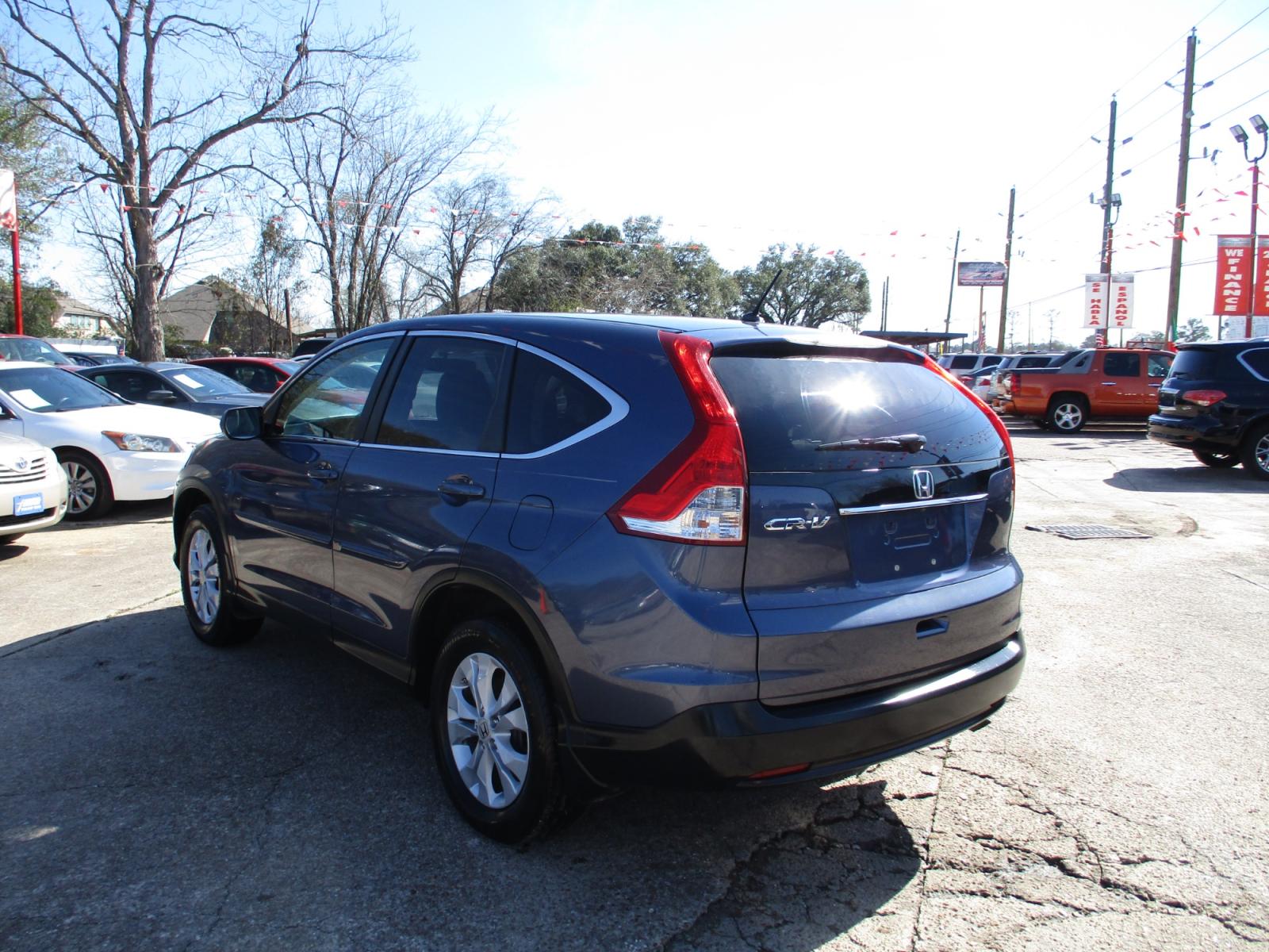 2013 BLUE HONDA CR-V EX 2WD 5-Speed AT (3CZRM3H52DG) with an 2.4L L4 DOHC 16V engine, 5-SPEED AUTOMATIC transmission, located at 19224 Kuykendahl Rd, Spring, TX, 77379, (713) 947-1245, 30.049259, -95.491402 - Photo #4