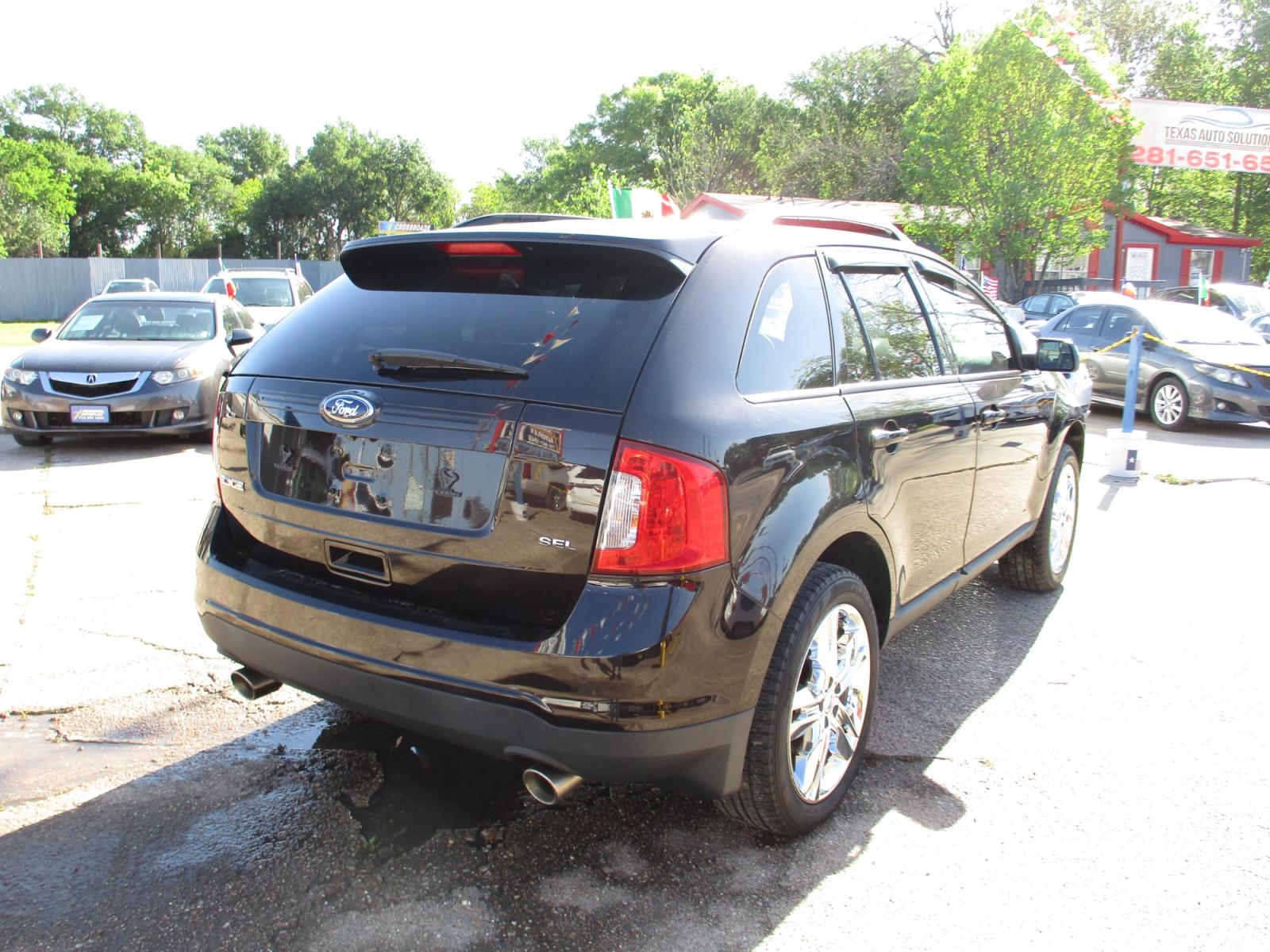 2013 BLACK /GRAY FORD EDGE SEL FWD (2FMDK3JC5DB) with an 3.5L V6 DOHC 24V engine, 6-SPEED AUTOMATIC transmission, located at 19224 Kuykendahl Rd, Spring, TX, 77379, (713) 947-1245, 30.049259, -95.491402 - Photo #2