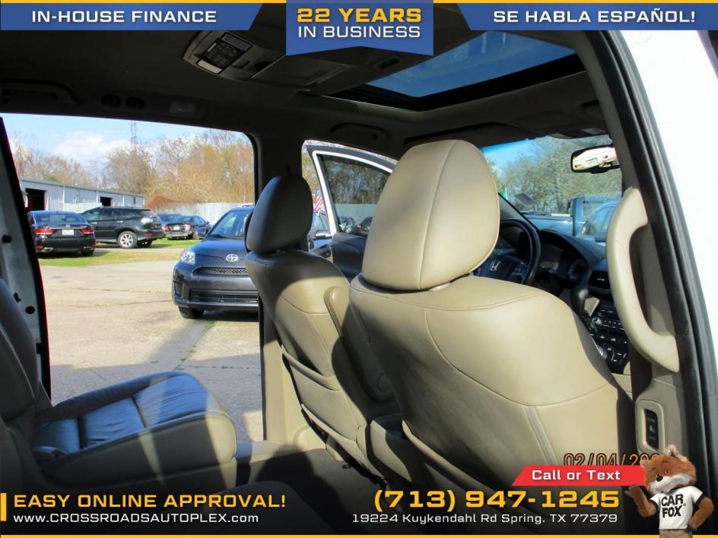 2011 WHITE /GRAY HONDA ODYSSEY Touring (5FNRL5H90BB) with an 3.5L V6 SOHC 24V engine, 5-SPEED AUTOMATIC transmission, located at 19224 Kuykendahl Rd, Spring, TX, 77379, (713) 947-1245, 30.049259, -95.491402 - used car loans/financing to South Houston TX, Pasadena TX, Galena Park TX, Jacinto City TX, Deer Park TX, Pearland TX, Cloverleaf TX, Friendswood TX, Houston TX, Channelview TX, Webster TX, West University Place TX, La Porte TX, League City TX, The Woodlands TX, Cypress TX, Spring TX Bellaire TX & S - Photo#14