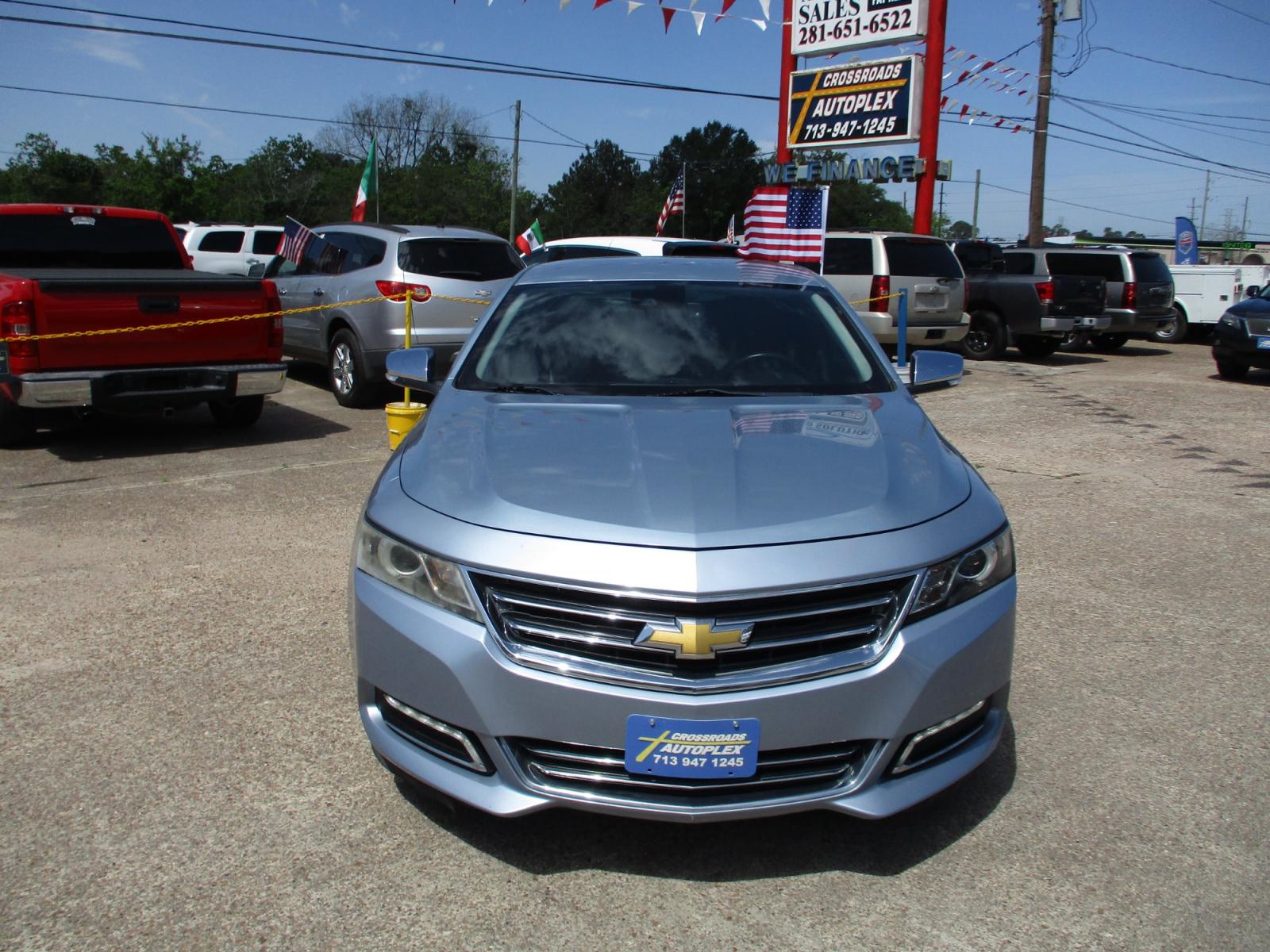 2015 BLUE /GRAY CHEVROLET IMPALA LTZ (1G1165S3XFU) with an 3.6L V6 DOHC 24V engine, 6-SPEED AUTOMATIC transmission, located at 19224 Kuykendahl Rd, Spring, TX, 77379, (713) 947-1245, 30.049259, -95.491402 - When you reach a certain age, you come to respect any product that's been around as long -- and been through as many changes -- as you have. In the automotive world, the Chevrolet Impala would be a good example -- it's been around in various incarnations since the late 1950s.This is a testament to i - Photo #7
