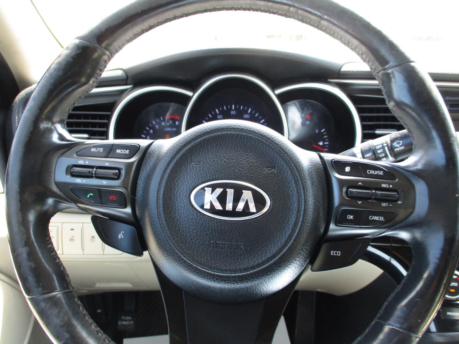 2015 SILVER KIA OPTIMA EX (5XXGN4A70FG) with an 2.4L L4 DOHC 16V engine, 6-SPEED AUTOMATIC transmission, located at 19224 Kuykendahl Rd, Spring, TX, 77379, (713) 947-1245, 30.049259, -95.491402 - Photo #14