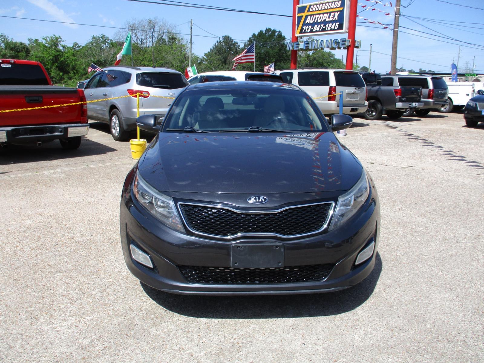 2015 SILVER KIA OPTIMA EX (5XXGN4A70FG) with an 2.4L L4 DOHC 16V engine, 6-SPEED AUTOMATIC transmission, located at 19224 Kuykendahl Rd, Spring, TX, 77379, (713) 947-1245, 30.049259, -95.491402 - Photo #7