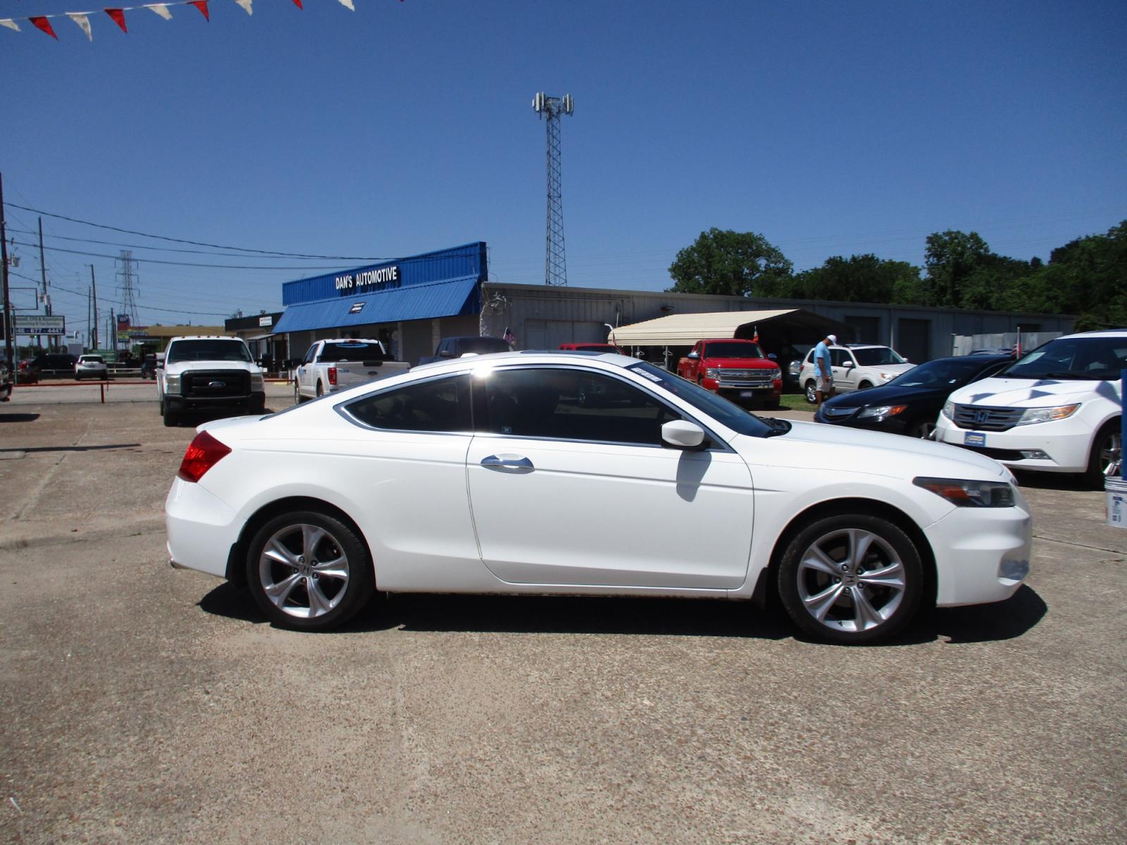 2012 WHITE HONDA ACCORD EX-L V6 Coupe AT (1HGCS2B88CA) with an 3.5L V6 SOHC 24V engine, 5-SPEED AUTOMATIC transmission, located at 19224 Kuykendahl Rd, Spring, TX, 77379, (713) 947-1245, 30.049259, -95.491402 - This Honda Accord is a great example of leading-edge combination of killer looks, next-big-thing technology and huge driving fun. Civic embodies our safety for everyone philosophy. Bottom line is it is clean with a lot of options, it's safe with our 24-point multi-inspection by our ASE Certified tec - Photo #1