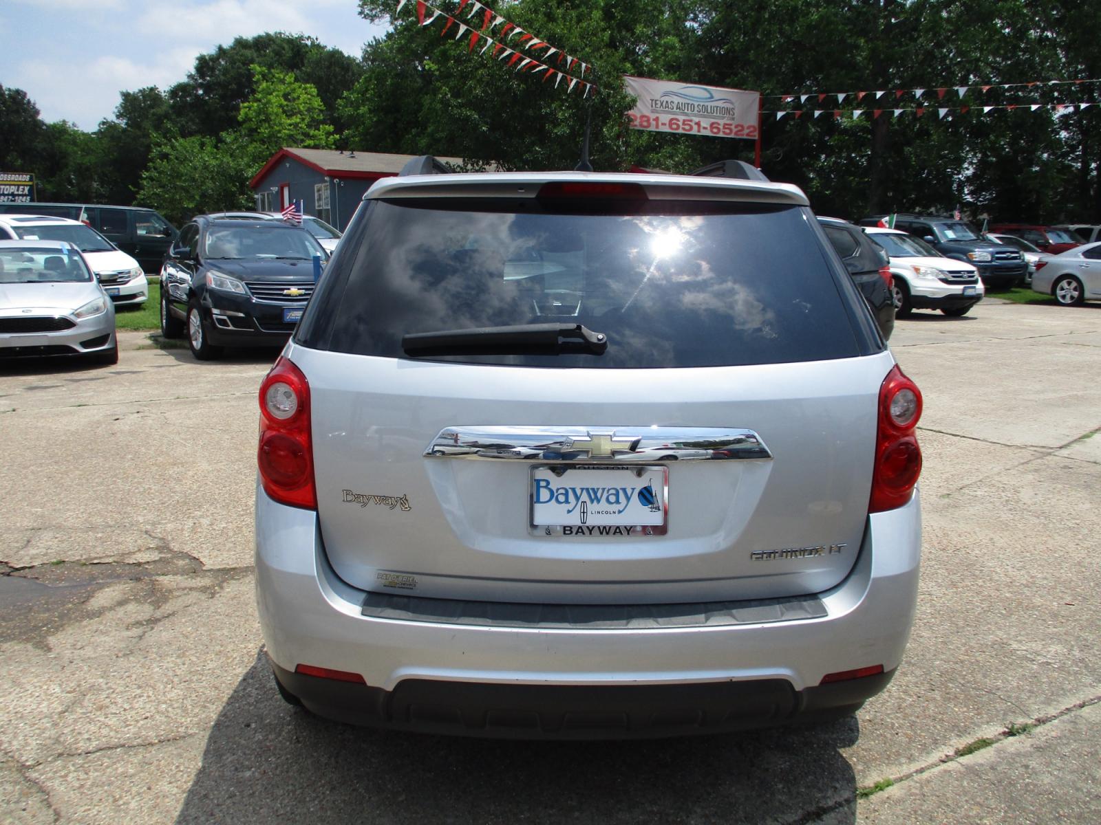 2011 SILVER CHEVROLET EQUINOX 1LT 2WD (2CNALDEC7B6) with an 2.4L L4 DOHC 16V engine, 6-SPEED AUTOMATIC transmission, located at 19224 Kuykendahl Rd, Spring, TX, 77379, (713) 947-1245, 30.049259, -95.491402 - Photo #3