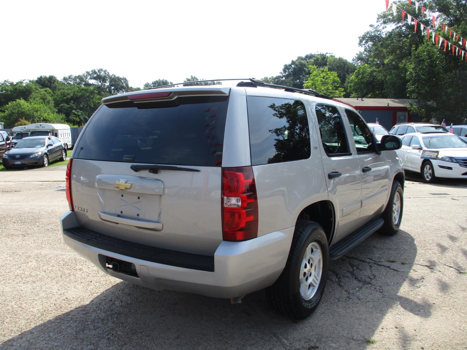2007 TAN CHEVROLET TAHOE LS 2WD (1GNFC13C67R) with an 4.8L V8 OHV 16V engine, 4-SPEED AUTOMATIC transmission, located at 19224 Kuykendahl Rd, Spring, TX, 77379, (713) 947-1245, 30.049259, -95.491402 - Photo #2