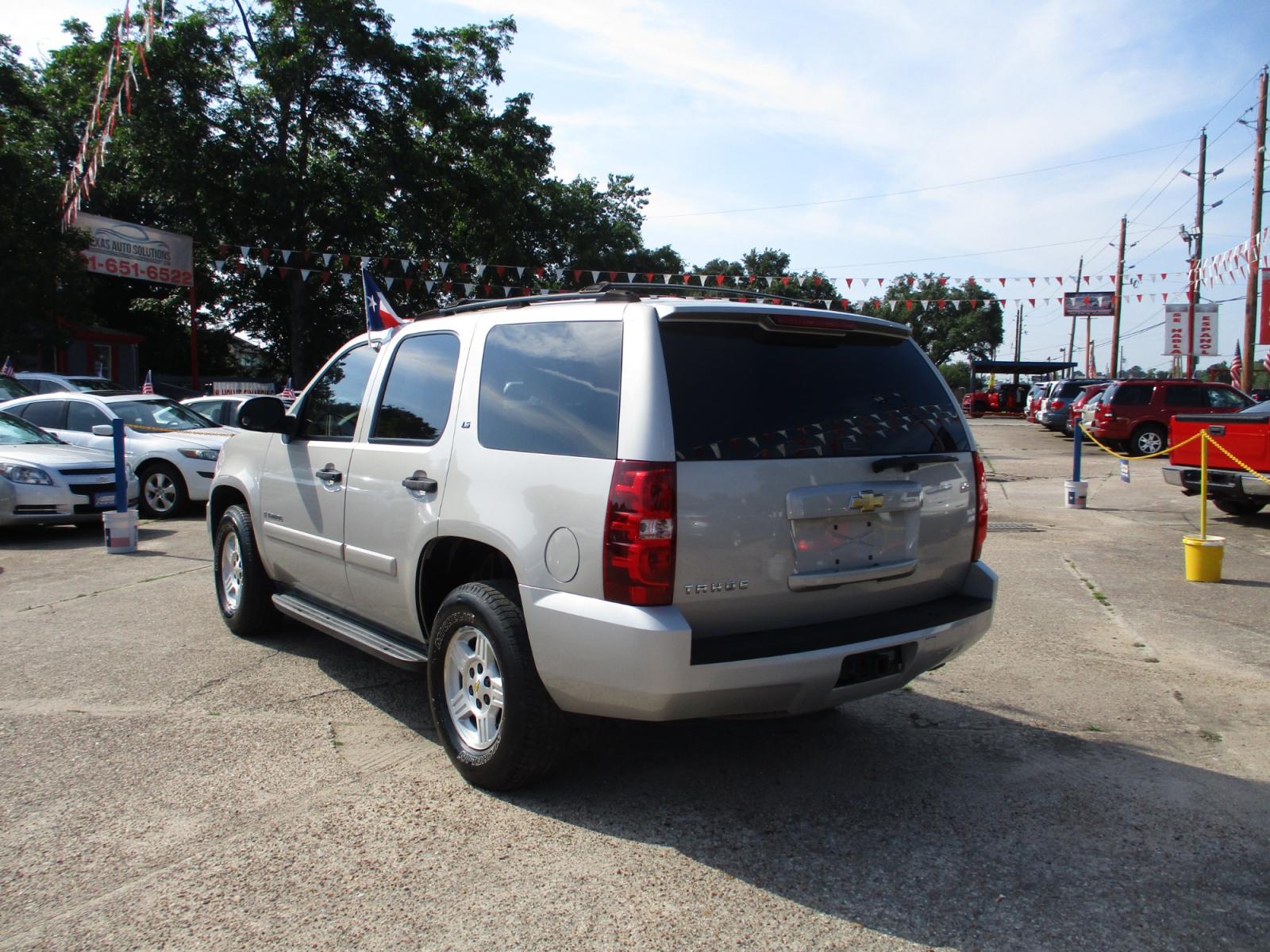 2007 TAN CHEVROLET TAHOE LS 2WD (1GNFC13C67R) with an 4.8L V8 OHV 16V engine, 4-SPEED AUTOMATIC transmission, located at 19224 Kuykendahl Rd, Spring, TX, 77379, (713) 947-1245, 30.049259, -95.491402 - Photo #4