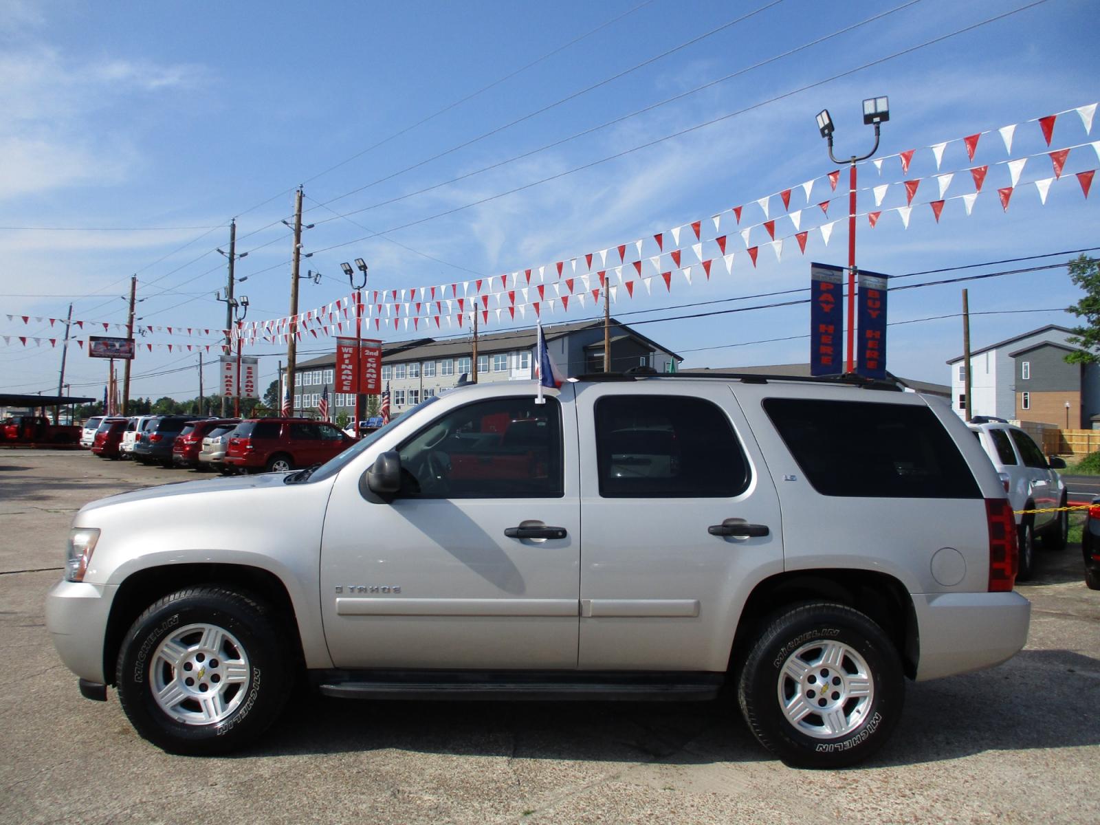 2007 TAN CHEVROLET TAHOE LS 2WD (1GNFC13C67R) with an 4.8L V8 OHV 16V engine, 4-SPEED AUTOMATIC transmission, located at 19224 Kuykendahl Rd, Spring, TX, 77379, (713) 947-1245, 30.049259, -95.491402 - Photo #5