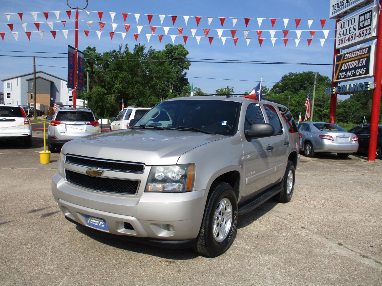 2007 TAN CHEVROLET TAHOE LS 2WD (1GNFC13C67R) with an 4.8L V8 OHV 16V engine, 4-SPEED AUTOMATIC transmission, located at 19224 Kuykendahl Rd, Spring, TX, 77379, (713) 947-1245, 30.049259, -95.491402 - Photo #6