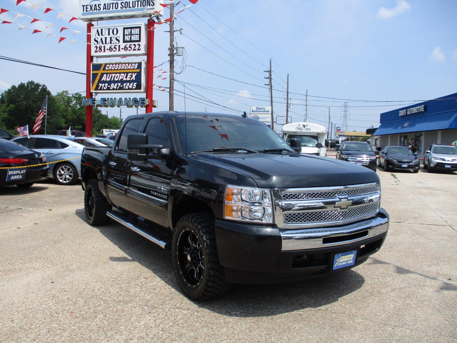 2010 BLACK CHEVROLET SILVERADO 1500 LT1 Crew Cab 2WD (3GCRCSE08AG) with an 5.3L V8 OHV 16V FFV engine, 6-SPEED AUTOMATIC transmission, located at 19224 Kuykendahl Rd, Spring, TX, 77379, (713) 947-1245, 30.049259, -95.491402 - Photo #0