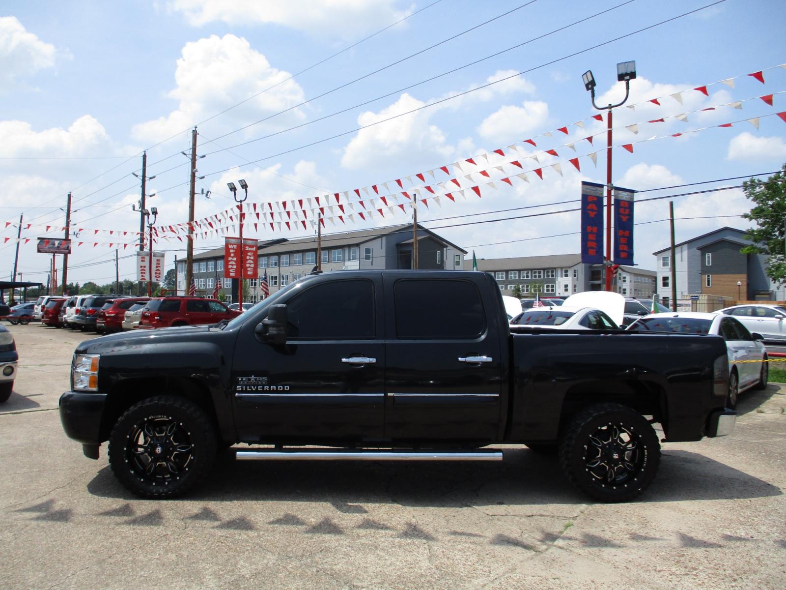 2010 BLACK CHEVROLET SILVERADO 1500 LT1 Crew Cab 2WD (3GCRCSE08AG) with an 5.3L V8 OHV 16V FFV engine, 6-SPEED AUTOMATIC transmission, located at 19224 Kuykendahl Rd, Spring, TX, 77379, (713) 947-1245, 30.049259, -95.491402 - Photo #5