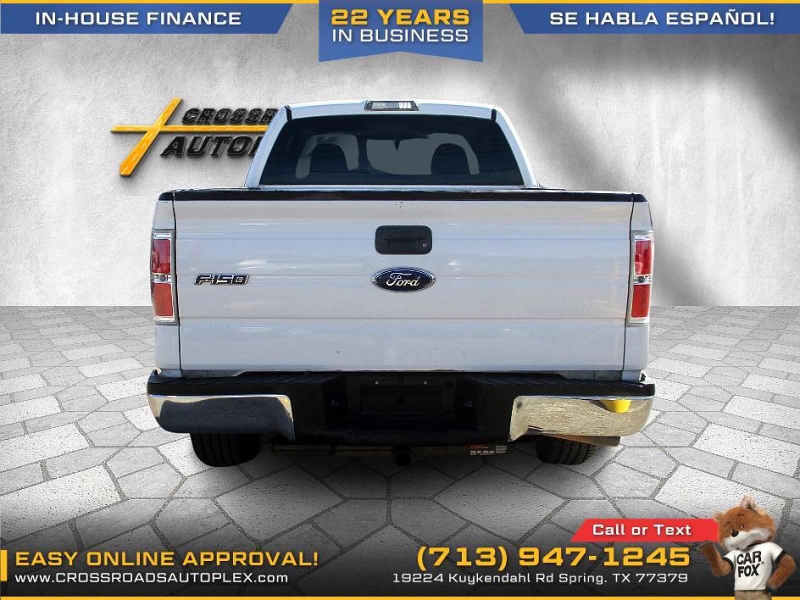 2010 WHITE /GRAY FORD F-150 Lariat SuperCab 6.5-ft. Bed 2WD (1FTEX1CW7AF) with an 4.6L V8 SOHC 16V engine, 4-SPEED AUTOMATIC OR 6-SPEED AUTOMATIC transmission, located at 19224 Kuykendahl Rd, Spring, TX, 77379, (713) 947-1245, 30.049259, -95.491402 - Photo #3
